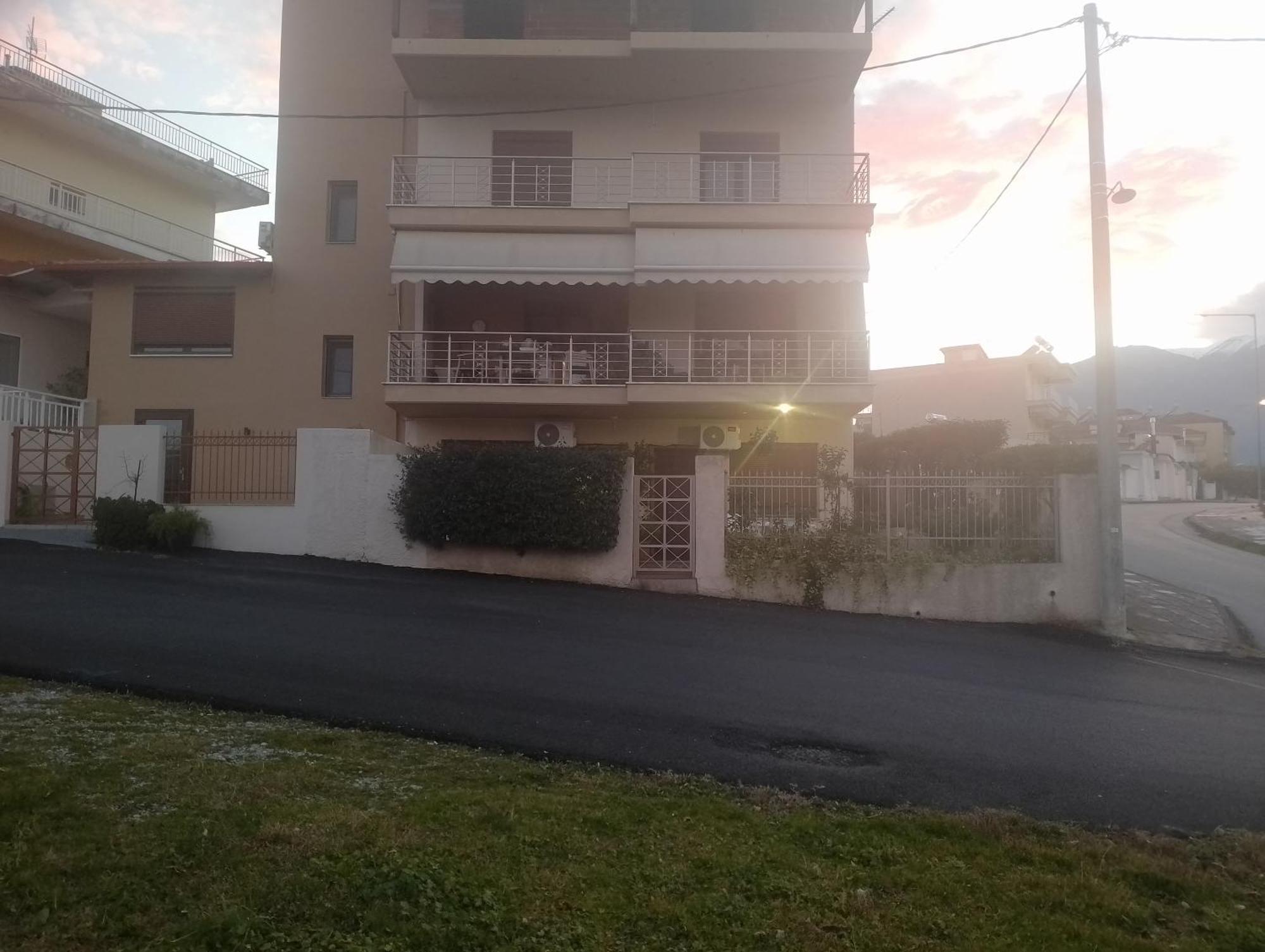 Corner House Apartment Leptokarya  Exterior photo